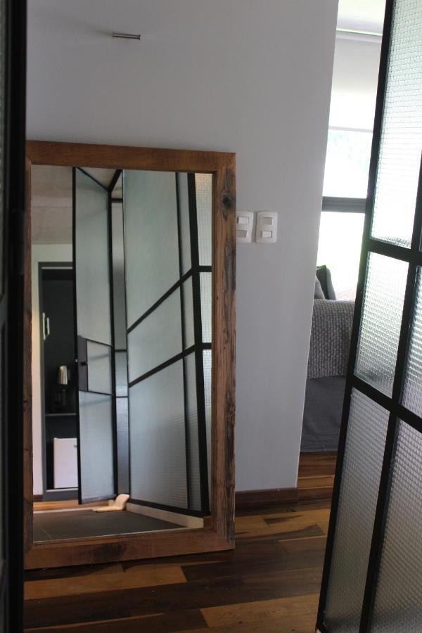 Be House & 4*